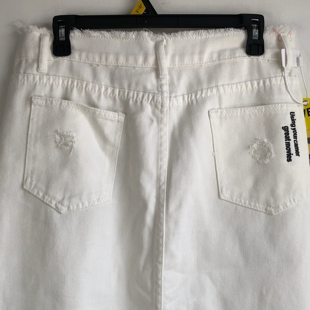 White Distressed Midi Denim Skirt with Printed Graphics and 'LOVE' Keychain - Picture 5 of 5